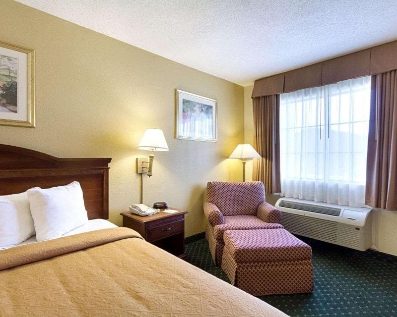 Quality Inn & Suites Southwest 5
