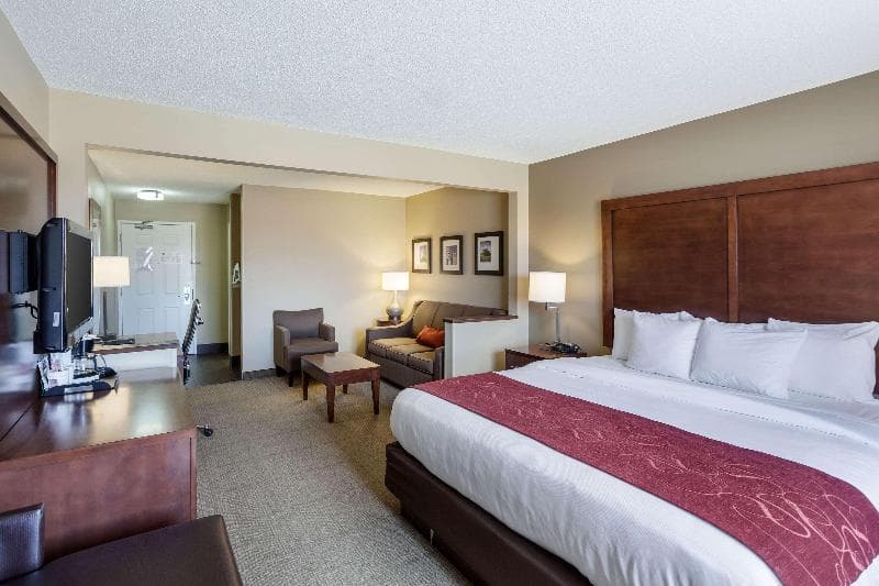 Comfort Suites photo 1