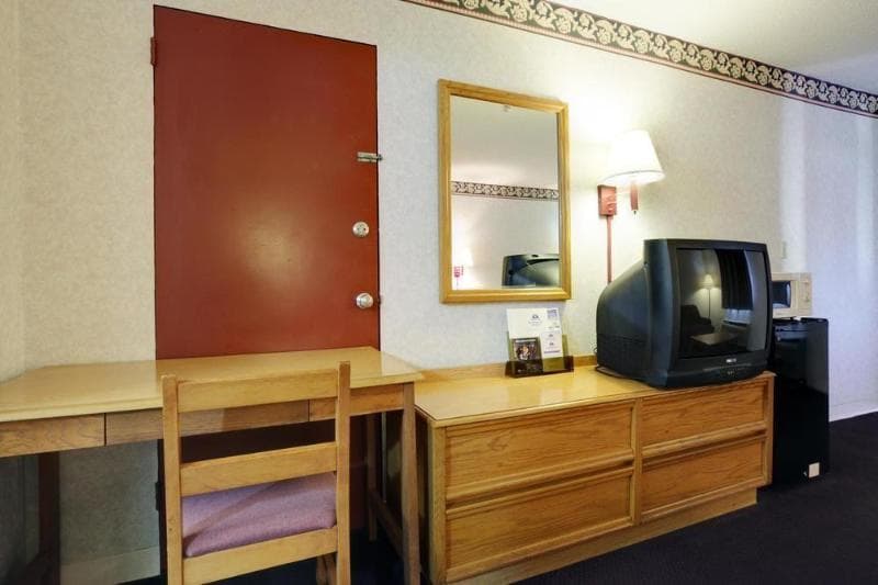 Americas Best Value Inn & Suites Macon At Eisenhower Parkway 2