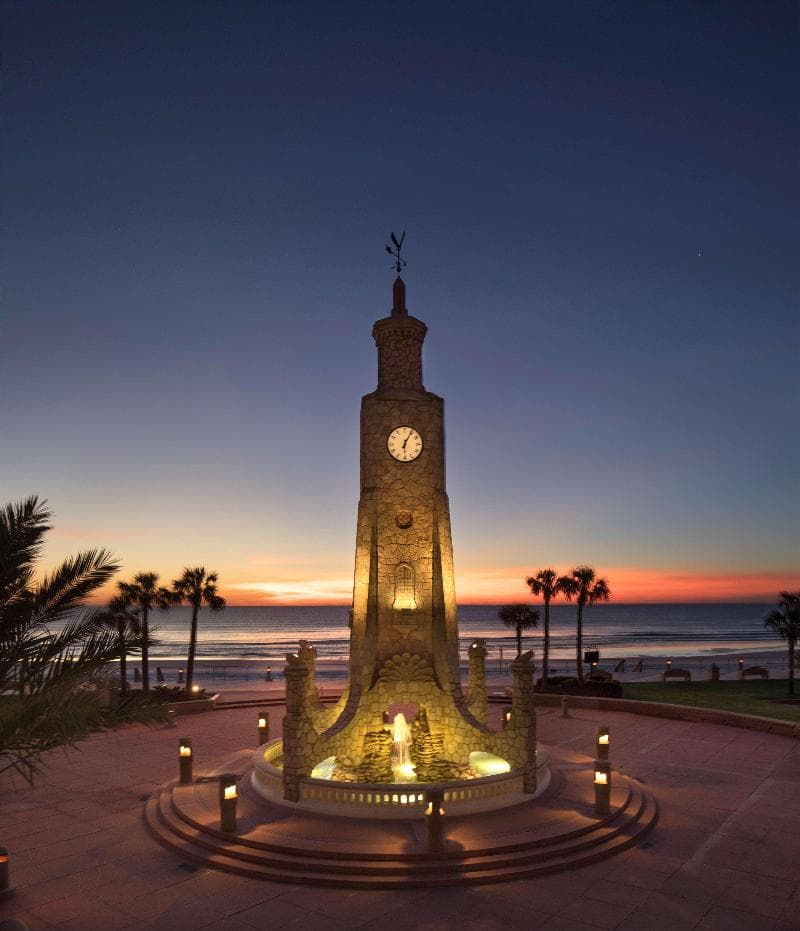 Hilton Daytona Beach Oceanfront Resort - Adults Only 2