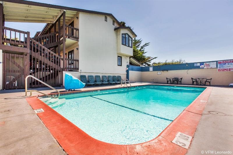 Monterey Fairgrounds Inn 4