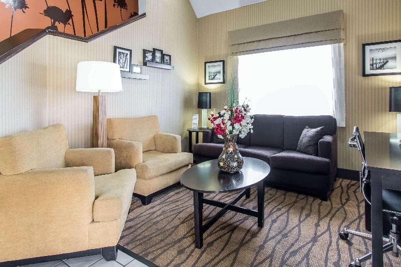 Sleep Inn Airport 4