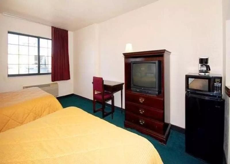 Quality Inn & Suites Oklahoma City North 5