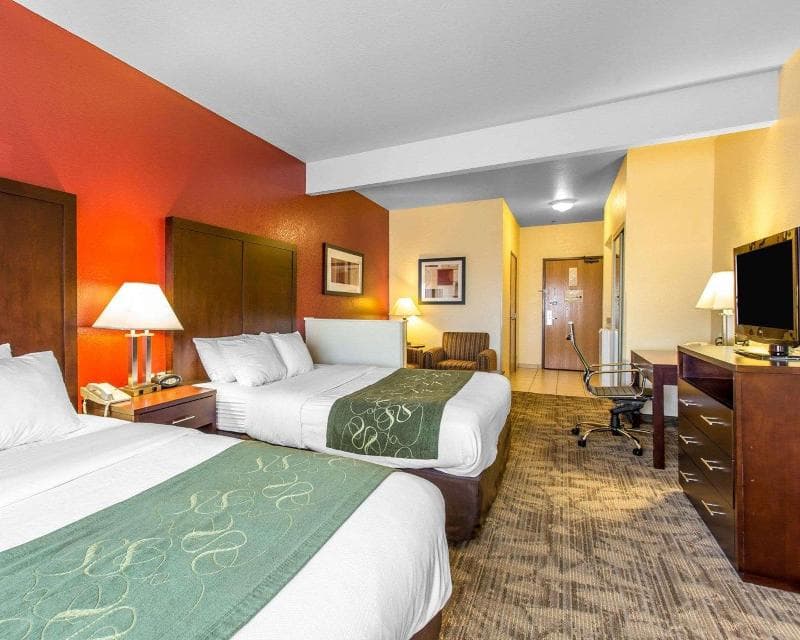 Comfort Suites Palm Desert I-10 2