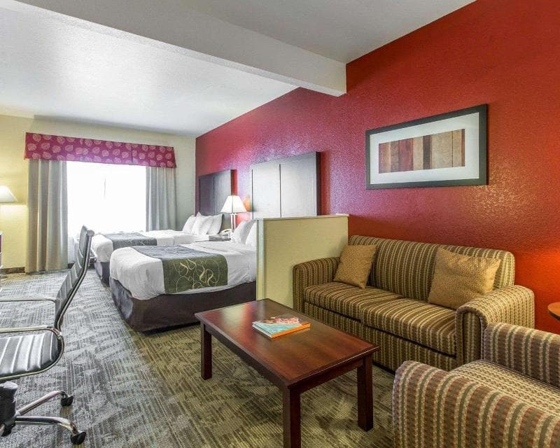 Comfort Suites Palm Desert I-10 3