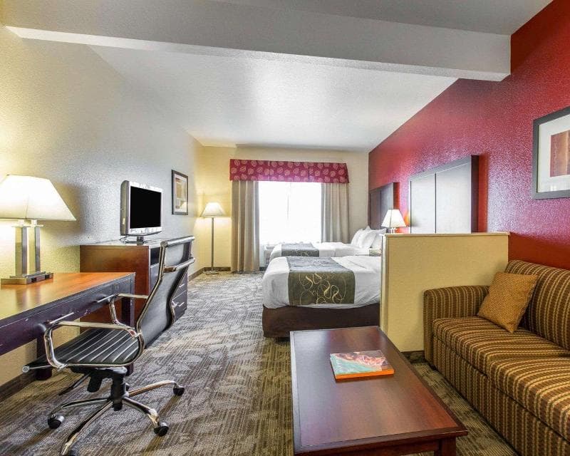 Comfort Suites Palm Desert I-10 4
