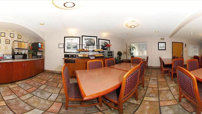 Ocotillo Apartments & Hotel 3
