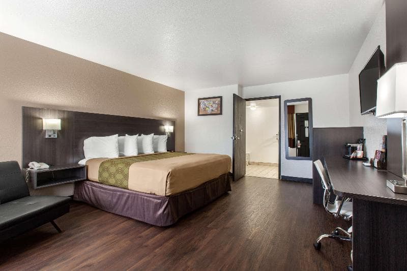SureStay by Best Western Phoenix Airport 2