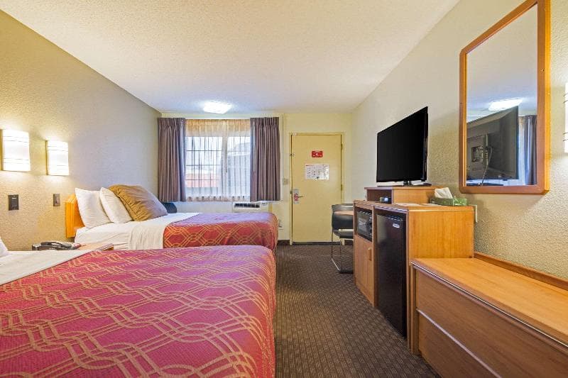 Econo Lodge Portland - I-205 4