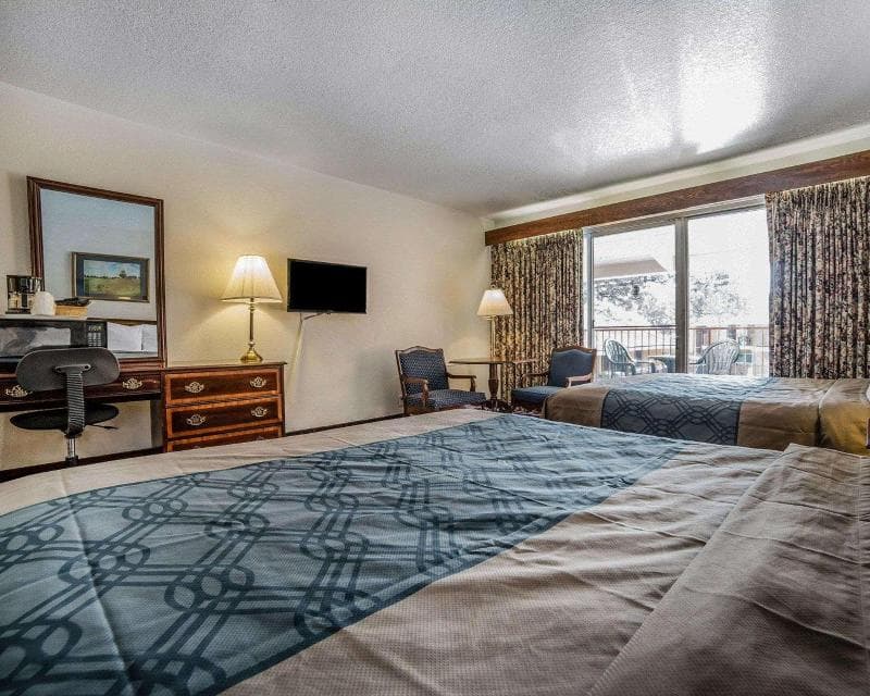 Econo Lodge Near Reno-Sparks Convention Center 5