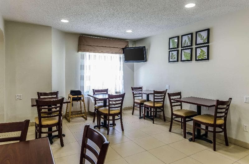 Sleep Inn Tanglewood 5