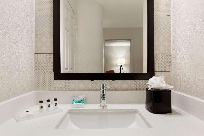 Country Inn & Suites by Radisson, San Antonio Medical Center 3