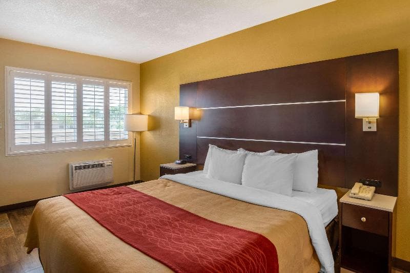 Comfort Inn San Diego at the Harbor 4