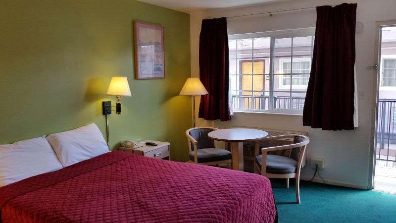 Rodeway Inn Civic Center 5