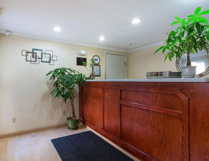 Soma Park Inn Civic Center 5