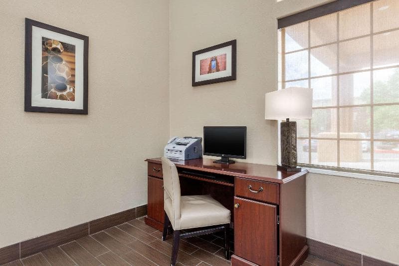 Comfort Inn photo 1