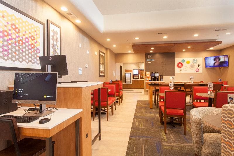 Holiday Inn Express & Suites Santa Fe 5