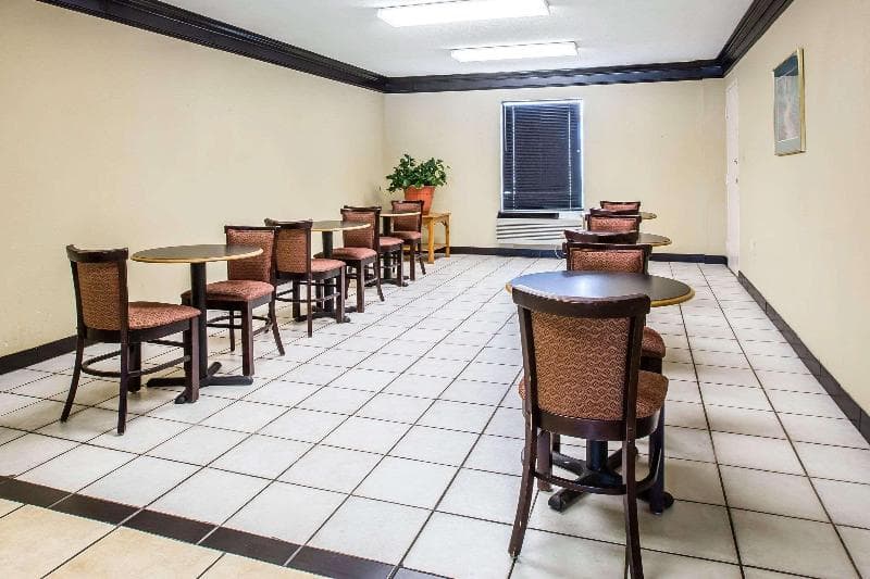 Rodeway Inn Expo Center photo 1