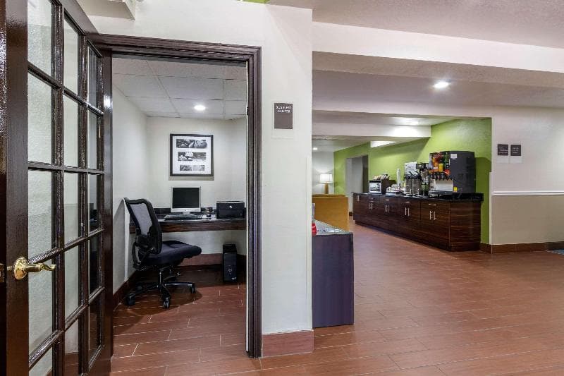 Sleep Inn near Bush Gardens - USF photo 1