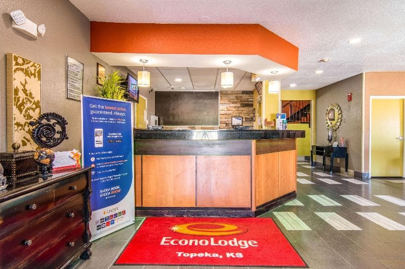 Econo Lodge At Wanamaker Downtown 3