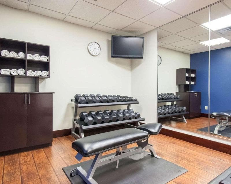 Comfort Suites Central / I-44 photo 1