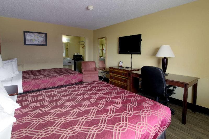 Econo Lodge Town Center 2
