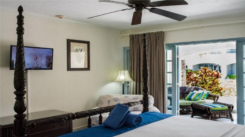 Savannah Beach Club photo 1
