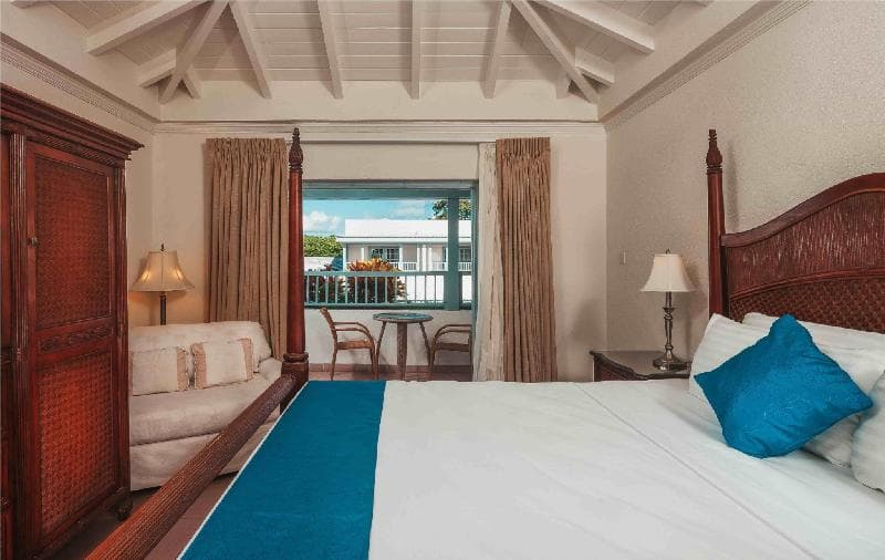 Savannah Beach Club 4