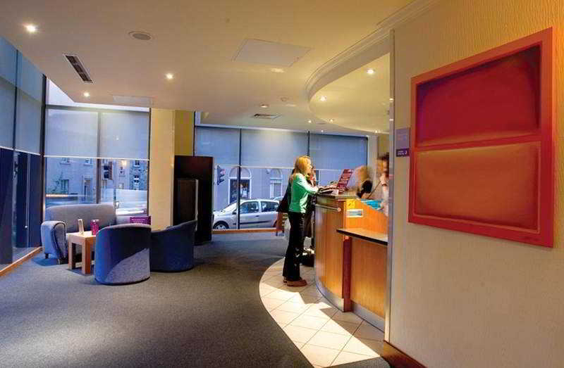 Premier Inn Edinburgh City Centre Lauriston Place photo 1