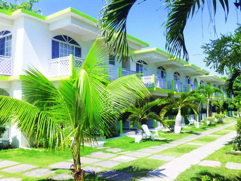 Fun Holiday Beach Resort 3