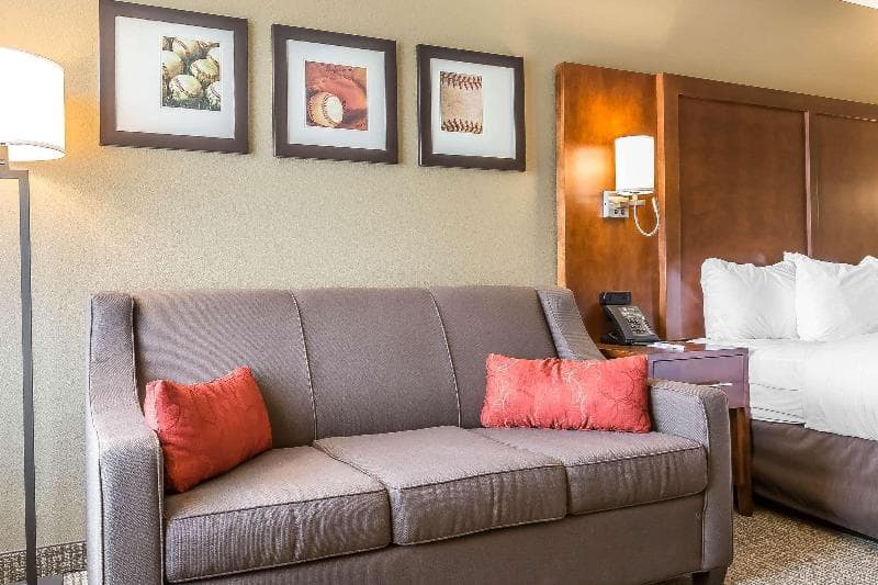 Comfort Inn & Suites Aberdeen Near Apg 4