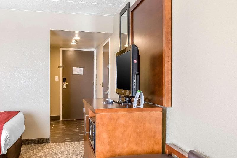 Comfort Inn & Suites Aberdeen Near Apg 5