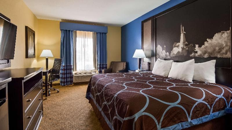 Surestay Plus Hotel By Best Western Alvin 4