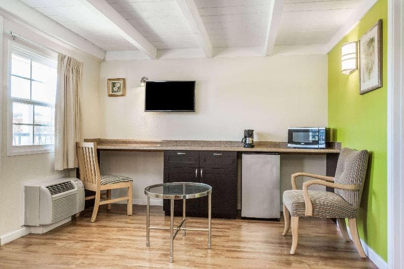 Travelodge By Wyndham Fairfield/Napa Valley 2