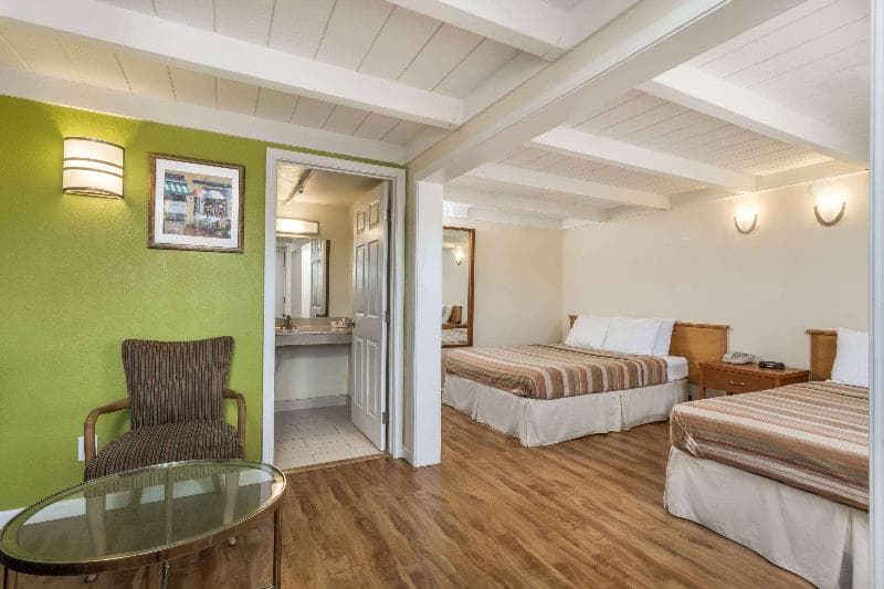 Travelodge By Wyndham Fairfield/Napa Valley photo 1