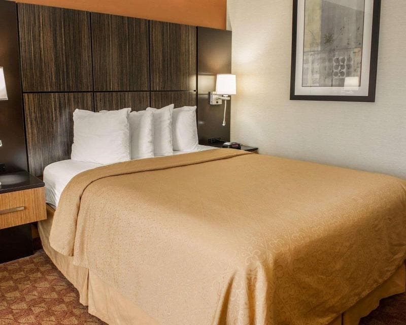 Quality Inn Franklin I-65 5