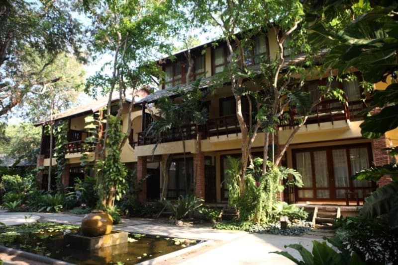 Baan Talay Dao main