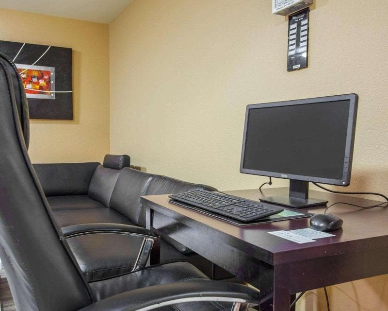 Quality Inn Near Mammoth Mountain Ski Resort photo 1