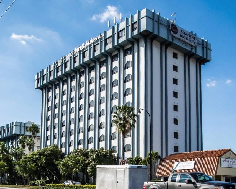 Clarion Inn & Suites Miami International Airport 4