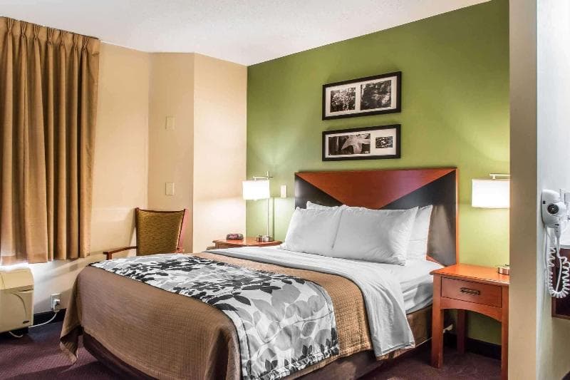Sleep Inn & Suites of Lancaster County 2