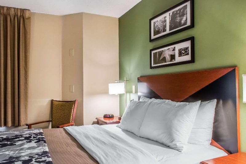 Sleep Inn & Suites of Lancaster County 3