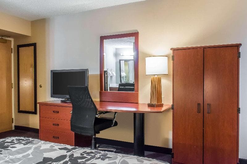 Sleep Inn & Suites of Lancaster County 4