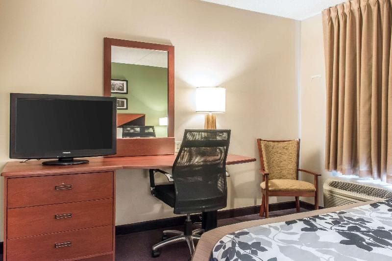 Sleep Inn & Suites of Lancaster County 5