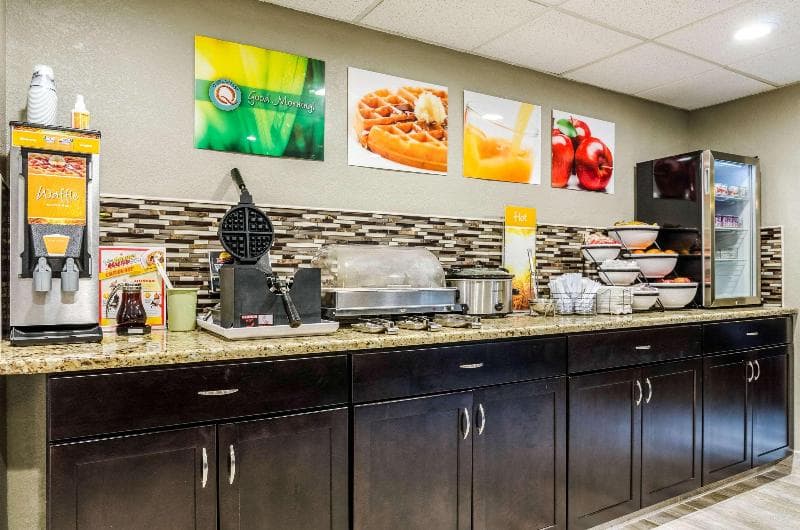 Quality Inn & Suites Winfield 3