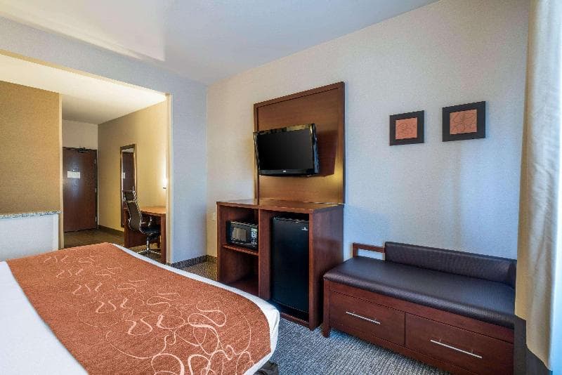 Comfort Suites Yakima 3