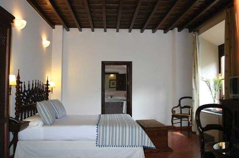 Room Mate Migueletes 3