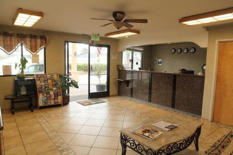 Aloha Inn 1