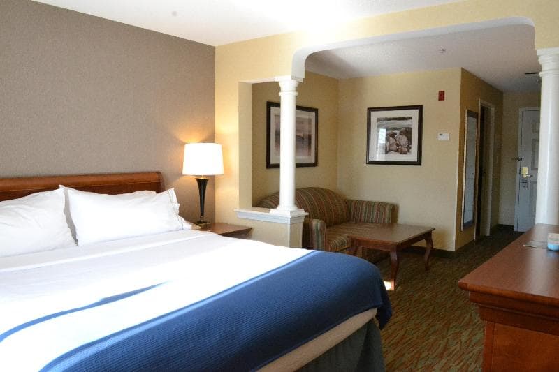 Holiday Inn Express Biddeford 4
