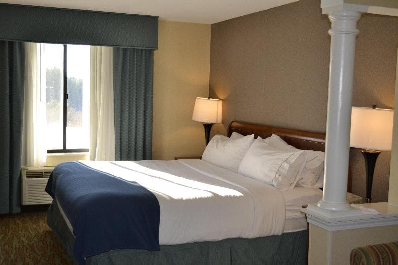 Holiday Inn Express Biddeford 5