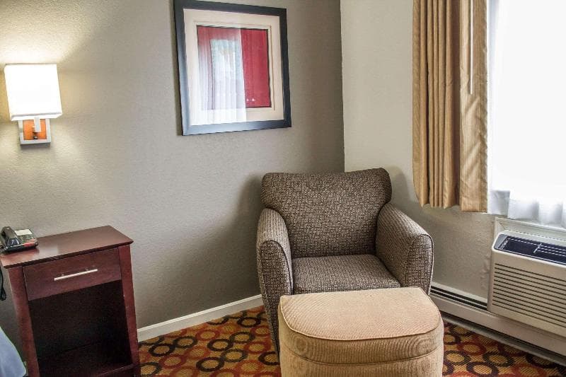 Comfort Inn (Sandusky) 4
